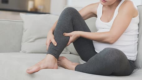Dolor o pesadez en las piernas